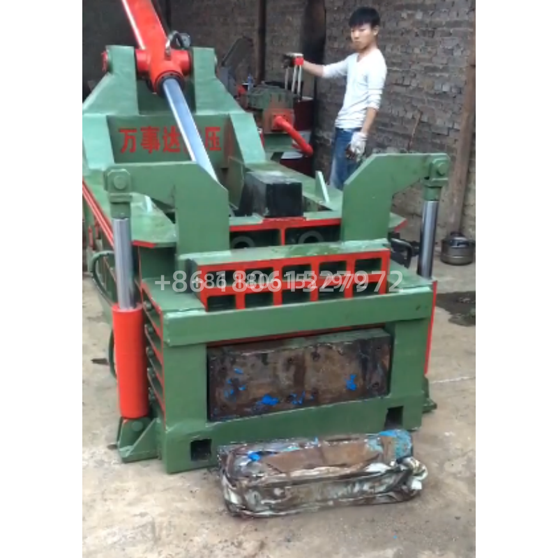 Heavy-Duty 2000KN Metal Baler with 700 × 700mm Bale and Manual Control