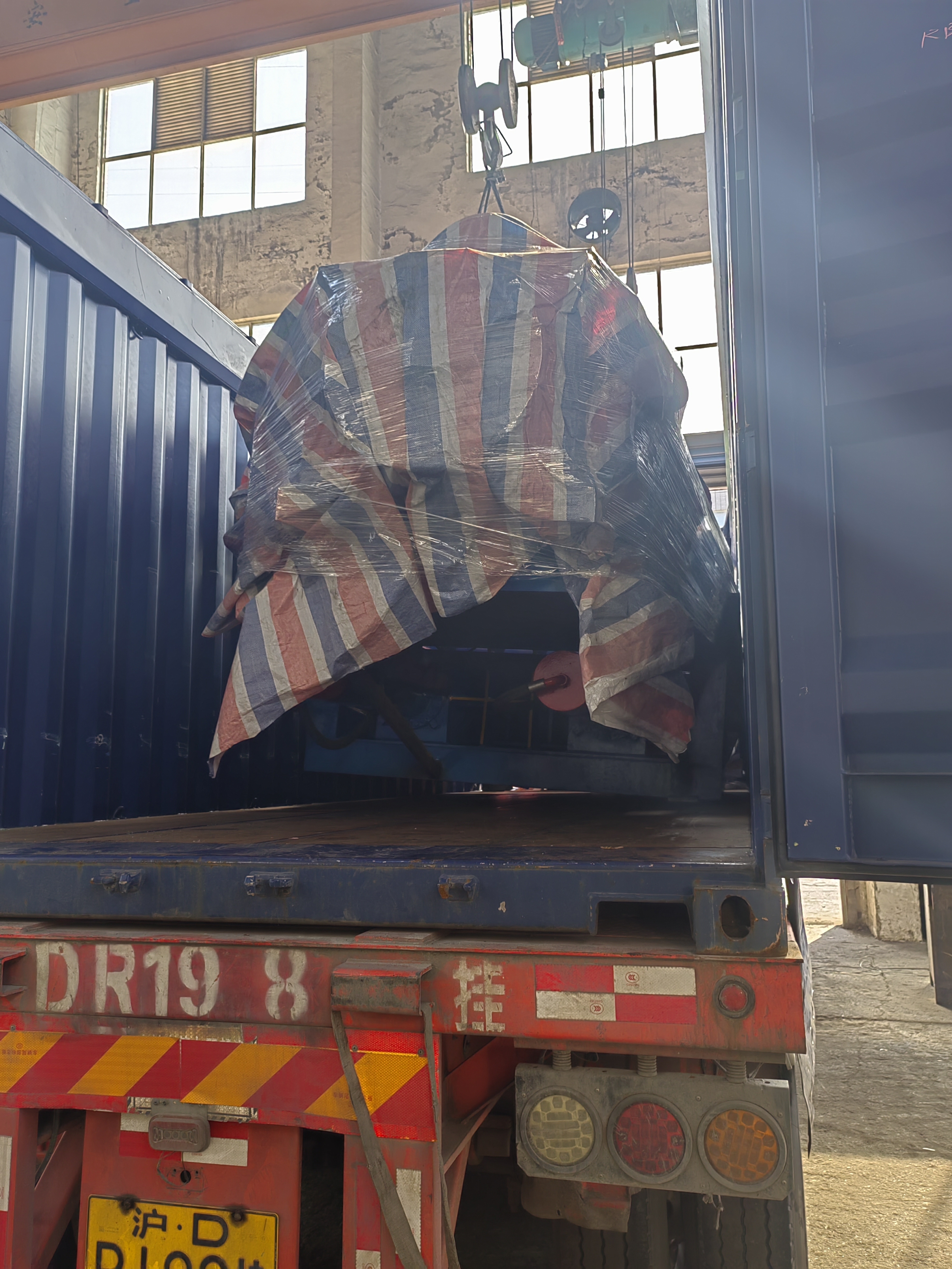 Compact Hydraulic Baler For Ferrous Or Non-Ferrous Scrap