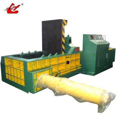 Simplifiez votre processus de recyclage et de gestion des déchets avec une presse à balles pour métaux ferraille